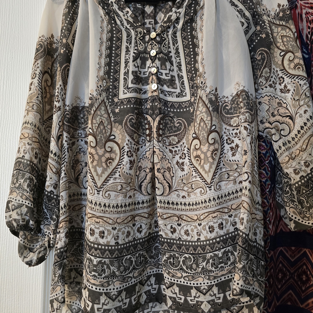 Patterned Women's Tops Collection - Picture 2 of 5